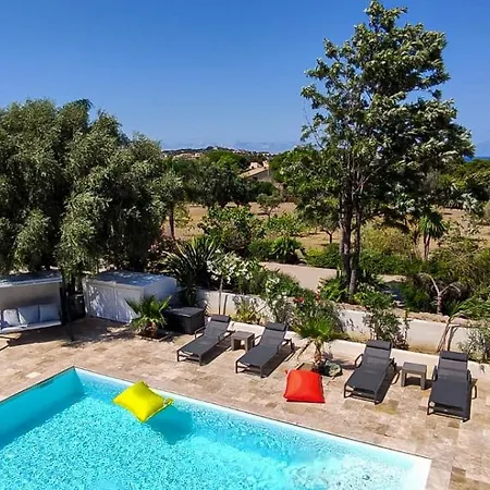 Vue Mer, 600m De La Plage, Piscine Chauffee Calvi (Corsica)
